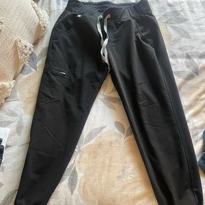 COPY - FIGS BLACK scrub pants
